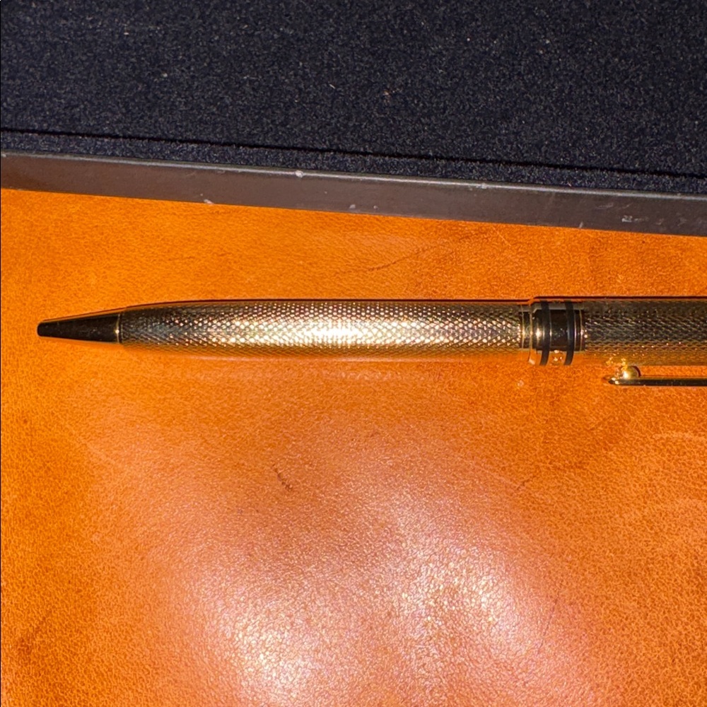 Colibri Gold Pen - Picture 6 of 7